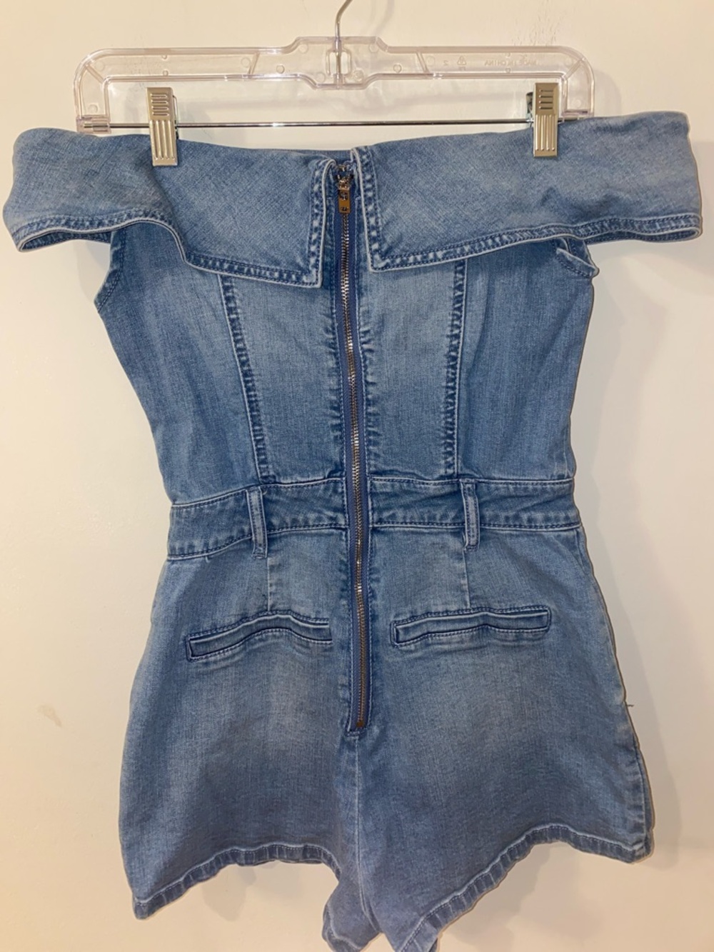 bebe Light Blue Off-Shoulder Denim Romper Size 25 - Picture 4 of 9